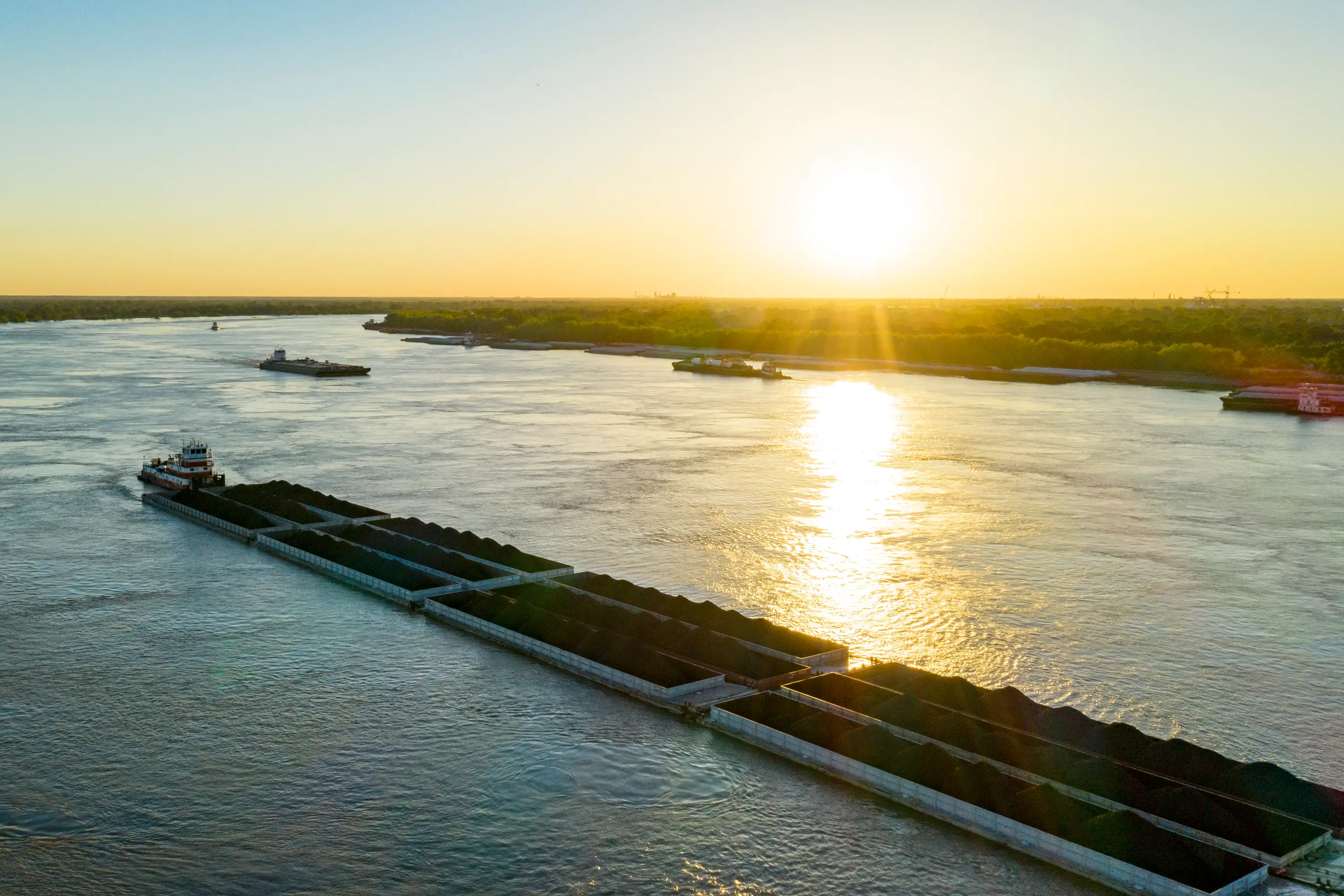 A tugboat in the Jefferson waterway